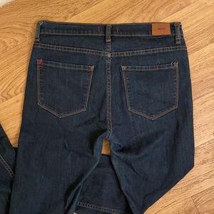 BDG dark wash jeans 28w 30L high rise